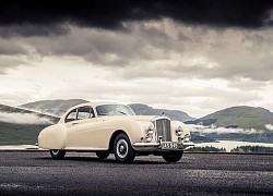 'Quý tộc già' Bentley R-Type Continental 70 tuổi là chiếc xe đắt đỏ nhất