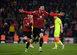 Biển người ăn mừng Bournemouth trở lại Premier League