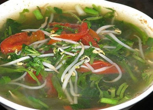 Canh rau muống nấu chua me