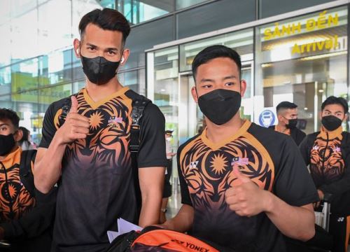 Dàn cầu thủ U23 Malaysia, Singapore đến Hà Nội