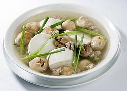 Đón hè với canh nấm rơm đậu hũ non