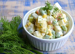 Hướng dẫn cách làm món Salad Nga bổ dưỡng, thanh mát ngày hè