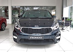 KIA Rondo "đại hạ giá" tại Việt Nam, đại lý dọn kho đón Carens 2022?