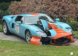 Siêu xe Ford GT Heritage gặp nạn vì chủ xe không quen lái số sàn