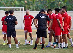 U23 Philippines đá bóng ma, chơi đùa trên sân Tam Nông