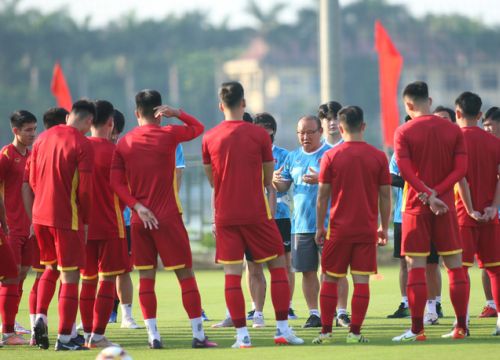 U23 Việt Nam - U23 Indonesia: Trận "chung kết" của vòng bảng, sóng gió có đến sớm?