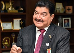 B. R. Shetty: Bán thuốc dạo một bước thành tỷ phú đô la, chưa kịp hưởng thụ thì phá sản vì nợ nần