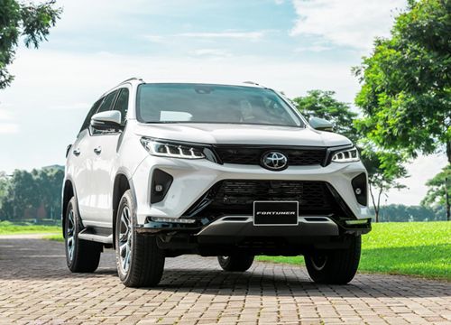 Đồng loạt tăng giá, Toyota Fortuner 2022 có gì nâng cấp để hút khách Việt?