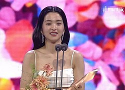 Kim Tae Ri giành giải Nữ diễn viên chính xuất sắc tại Baeksang