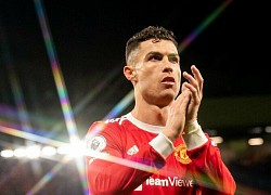 Ronaldo vẫn sẽ ở lại Manchester United mùa bóng năm sau.