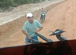 Truy tìm đối tượng chém vỡ kính chắn gió xe ben chở đất