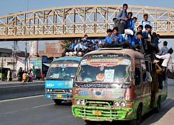 Xe buýt nhanh BRT giúp phụ nữ Pakistan đổi đời