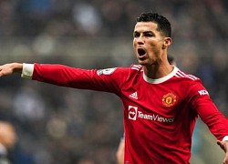 Bị giảm 25% lương, thu nhập Ronaldo đứng thứ mấy ở Ngoại hạng Anh?