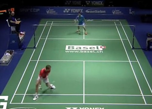 Pha xử lý tấu hài của tay vợt Viktor Axelsen