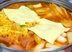 2 cách làm lẩu tokbokki đơn giản nhưng cực hấp dẫn, chua cay đánh thức vị giác