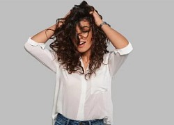 6 mẹo đơn giản refresh mái tóc xoăn