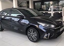Bán chạy nhất phân khúc sedan hạng C, Kia K3 tiếp tục tăng giá