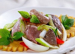 Cách làm gan heo xào chua ngọt thơm ngon cho bữa cơm chiều