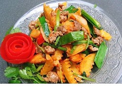 Cách làm món khoai tây xào thịt bò ngon miệng