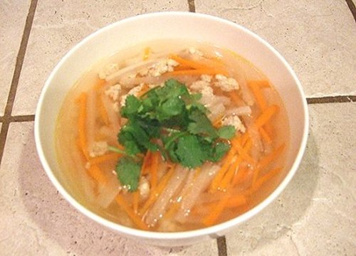 Canh gà củ cải thanh mát