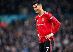 CR7 đóng quảng cáo với hai bản sao