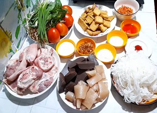 2 cách nấu bún riêu giò heo không cần cua chuẩn vị nhất