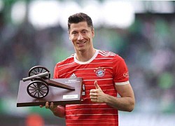 Lewandowski giảm lương để gia nhập Barcelona