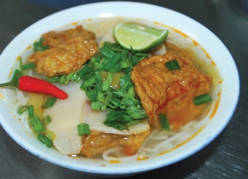 Bún chả cá thu