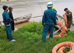 Quảng Ngãi: Trong đêm, 60 người ra sông Trà Khúc tìm kiếm bé gái bị cuốn trôi