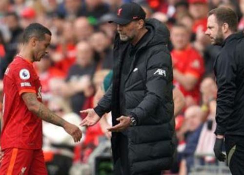 Liverpool hụt Premier League, Klopp nhận thêm tin xấu trước chung kết Cúp C1