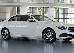 Mercedes-Benz E-Class 2022 nâng cấp loạt trang bị tại Việt Nam, tăng giá gần 180 triệu nhưng vẫn được giảm trước bạ cả trăm triệu đấu BMW 5-Series