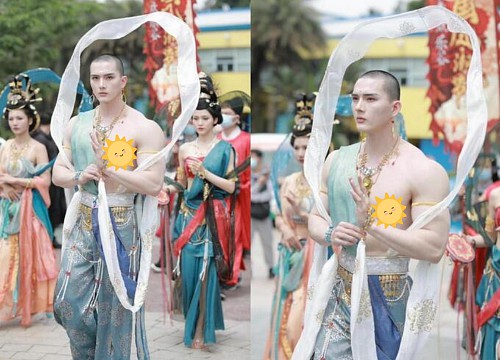 Nam cosplayer khiến dân tình phát sốt với tạo hình Đôn Hoàng Bồ Tát: Vừa thoát tục vừa mạnh mẽ!