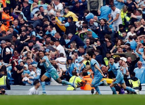 Pep tạo ra đội bóng vĩ đại trong lịch sử Premier League