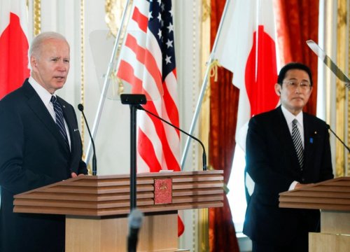 Tổng thống Biden cảnh báo Nga sẽ phải "trả giá dài hạn" vì cuộc chiến ở Ukraine