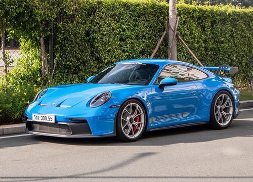 Cận cảnh Porsche 911 GT3 với màu sơn độc tại TP.HCM