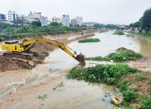 Lý giải nguyên nhân ngập úng kéo dài tại Đại lộ Thăng Long