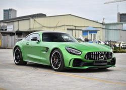 Nhan sắc siêu xe Mercedes-AMG GT R nhập không chính hãng mới về nước, màu sơn đúng chất &quot;huyền thoại&quot;