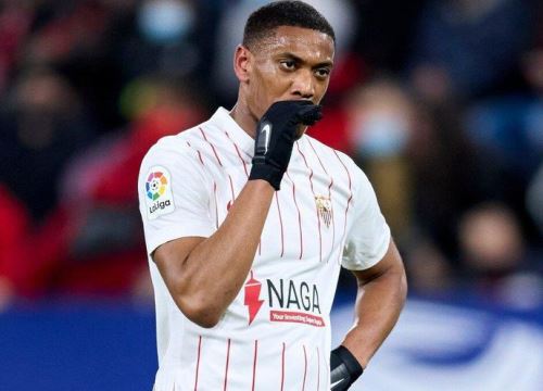 Sevilla ngán ngẩm trả 'ông kễnh' Martial cho MU