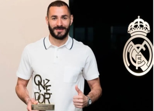 Benzema giành giải thưởng Cầu thủ xuất sắc nhất mùa giải từ Onze d'Or