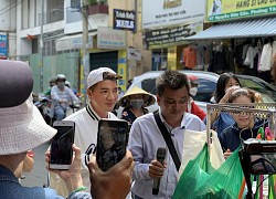 Đàm Vĩnh Hưng ngẫu hứng song ca cùng bản sao là người khiếm thị: giọng hát giống ngỡ ngàng, hóa ra là... người quen!