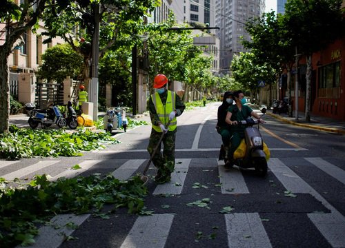 Thượng Hải dỡ phong tỏa, người dân phấn khích 'mùa xuân gian khổ' đã qua