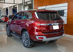 Đẩy hàng tồn kho, Ford Everest giảm giá khủng tới 110 triệu đồng, chuẩn bị đón thế hệ mới