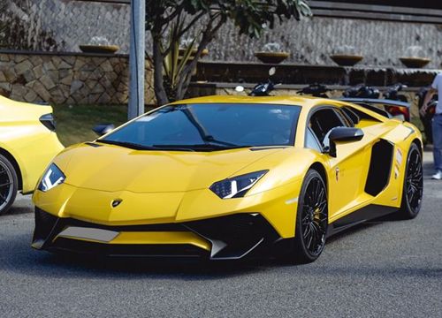 Lamborghini Aventador SV cùng loạt xe thể thao xuất hiện tại Nha Trang