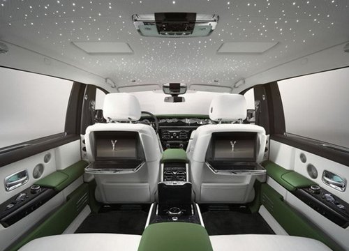 Starlight Headliner - Thiết kế dành cho người mẫn cảm ánh sáng trên xe Rolls-Royce