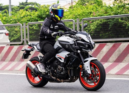 Trải nghiệm Yamaha MT-10 - nakedbike lạ mắt không cho số đông