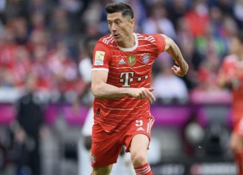 Lewandowski đào thoát khỏi Bayern Munich nhờ lỗ hổng của FIFA