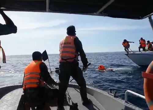 Video: Hai tàu va chạm trên vùng biển Quảng Nam, 8 người rơi xuống biển, 2 người đã tử vong