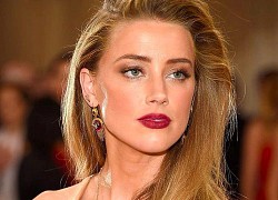 Đang đau khổ vì thua kiện, Amber Heard bất ngờ nhận được lời cầu hôn