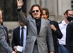 Depp vẫn hái ra tiền