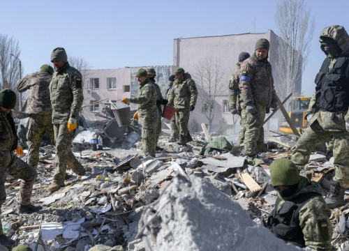 Giằng co ở "chảo lửa" Severodonetsk